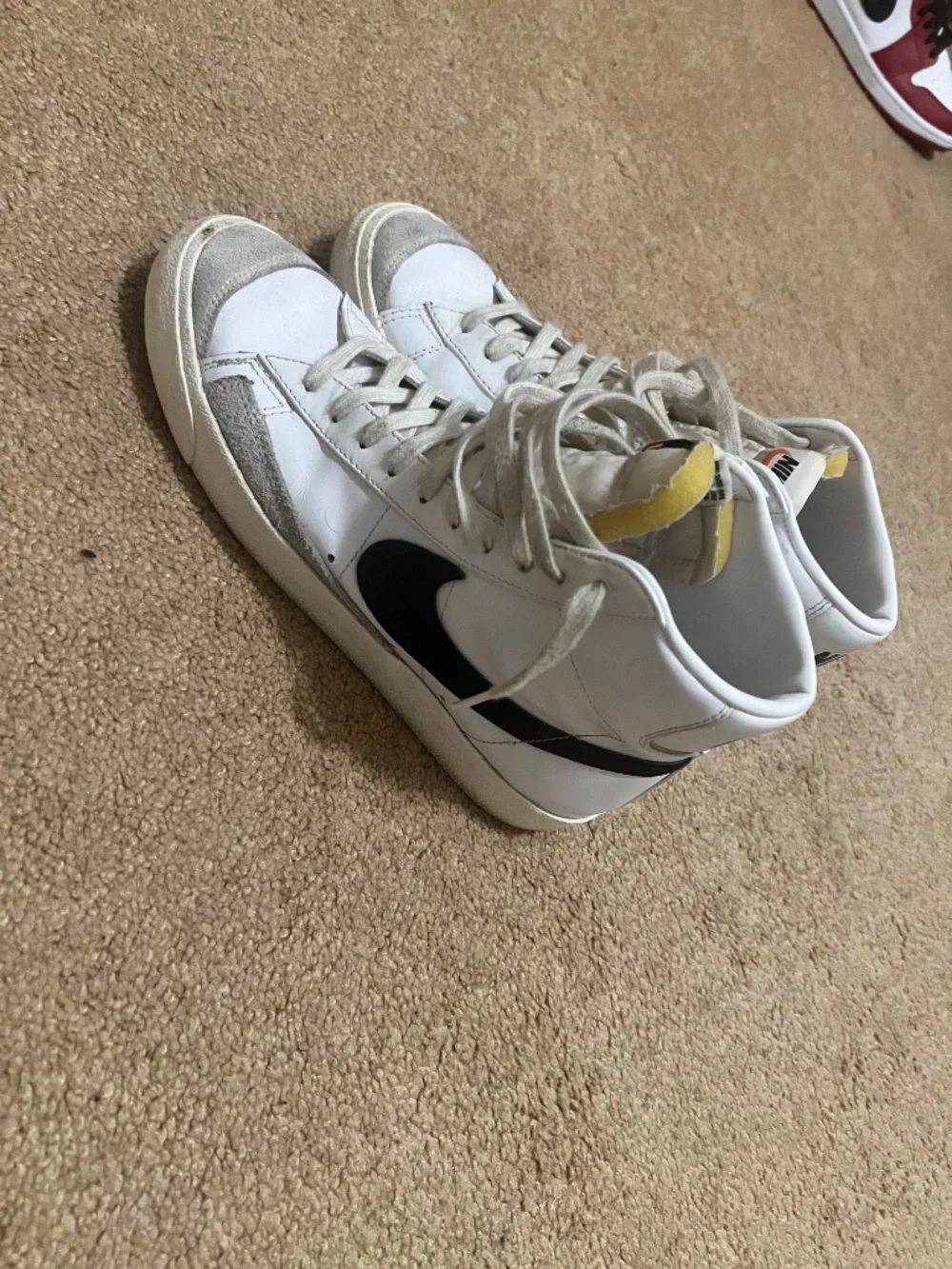 Nike Blazer Mid '77 Vintage High Top White/Black - Men's Size 9.5